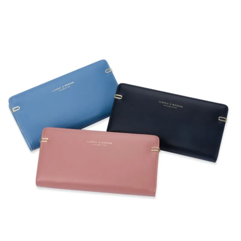 Великий гаманець з великою кількістю карткових слотів